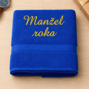 Tmavomodrá vyšívaná froté osuška so zlatým kaligrafickým nápisom Manžel roka